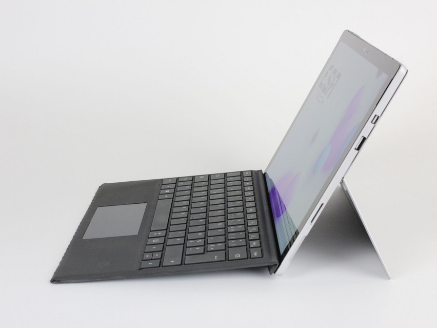 Refurbished Microsoft Surface Pro 5 (1796), i5-7300U, 4 GB,LPDDR3, 12,3" ins., 2736x1824 px, SSD, 128 GB Produktcode: 16024871 ESA-Tech Bild 4 von 12" title="Microsoft Surface Pro 5 (1796) - 109 €, Produktcode: 16024871 - Bild 4 von 12