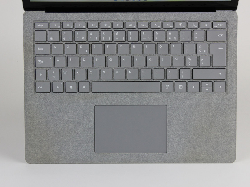Refurbished Microsoft Surface Laptop 2 (Modell 1769), i5-8350U, 8 GB,LPDDR3, 13,5" ins., 2256x1504 px, SSD, 256 GB Produktcode: 16015053 ESA-Tech Bild 2 von 7" title="Microsoft Surface Laptop 2 (Modell 1769) - 249 €, Produktcode: 16015053 - Bild 2 von 7