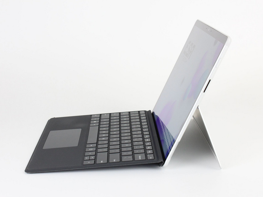 Refurbished Microsoft Surface Pro X SQ2, 2, 16 GB,LPDDR4X, 13,0" ins., 2880x1920 px, SSD, 256 GB Produktcode: 16025138 ESA-Tech Bild 4 von 12" title="Microsoft Surface Pro X SQ2 - 499 €, Produktcode: 16025138 - Bild 4 von 12