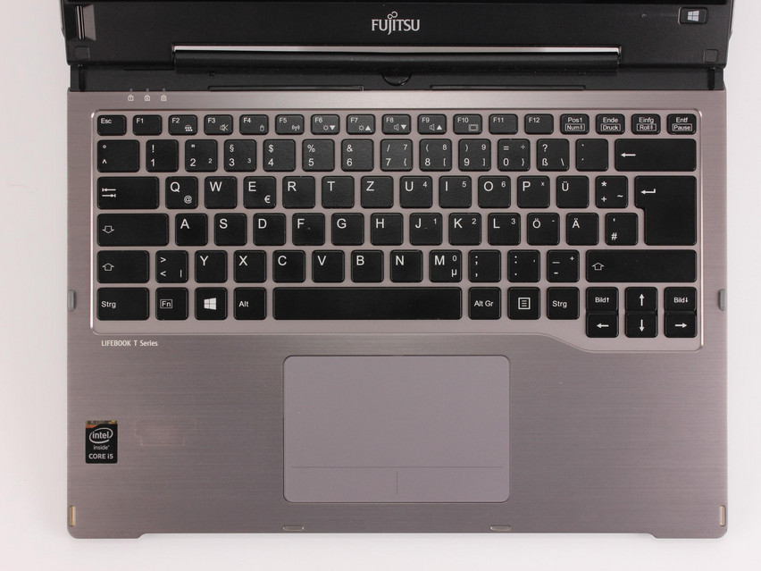 Refurbished Fujitsu LIFEBOOK T935, i5-5200U, 8 GB, DDR3, SSD, 256 GB Product code: 140194 ESA TECH Image 2 of 28