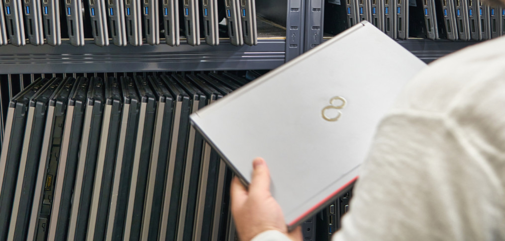 Shopping pleasure - from the first visit to the website to the purchase and beyond through high user-friendliness, refurbished products, support in case of defects